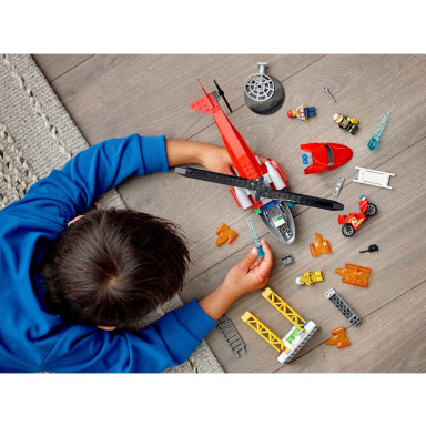 LEGO 60281 City Strażacki helikopter ratunkowy – zdjęcie