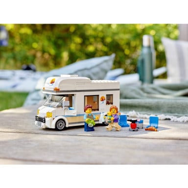 LEGO 60283 City Wakacyjny kamper – zdjęcie