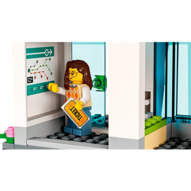 LEGO 60335 City Dworzec kolejowy – zdjęcie