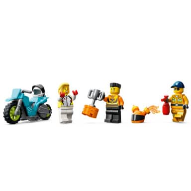 LEGO 60357 City Wyzwanie kaskaderskie — ciężarówka i ogniste obręcze – zdjęcie