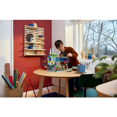 LEGO 60380 City Śródmieście – zdjęcie