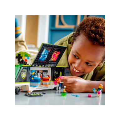LEGO 60388 City Ciężarówka na turniej gier – zdjęcie