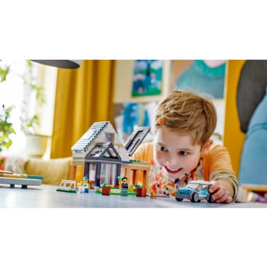 LEGO 60398 City Domek rodzinny i samochód elektryczny – zdjęcie