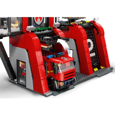 LEGO 60414 City Remiza strażacka z wozem strażackim – zdjęcie
