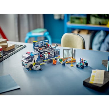 LEGO 60418 City Policyjna ciężarówka z laboratorium kryminalnym – zdjęcie