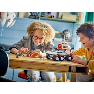 LEGO 60432 City Wóz dowodzenia z żurawiem ładunkowym – zdjęcie