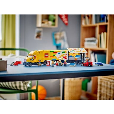 LEGO 60440 City Żółta ciężarówka dostawcza – zdjęcie