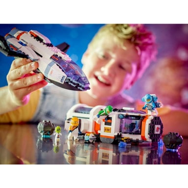 LEGO 60446 City Modułowy galaktyczny statek kosmiczny – zdjęcie