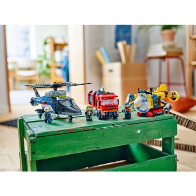 LEGO 60462 City Zestaw z helikopterem, wozem strażackim i łodzią podwodną – zdjęcie