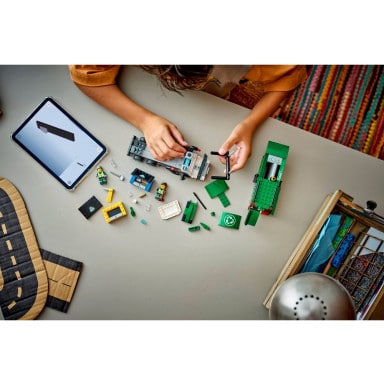 LEGO 60495 City Ciężarówka recyklingowa – zdjęcie