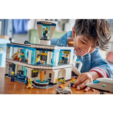 LEGO 60502 City Lotnisko z samolotem – zdjęcie