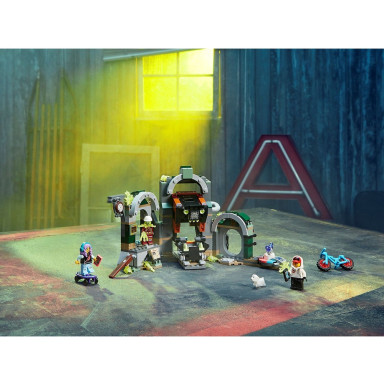 LEGO 70430 Hidden Side Metro w Newbury – zdjęcie