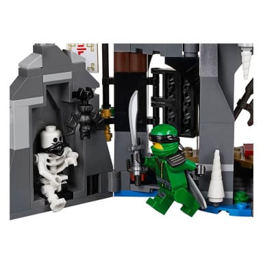 LEGO 70643 NINJAGO Świątynia Wskrzeszenia – zdjęcie