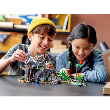 LEGO 71747 NINJAGO Wioska strażników – zdjęcie