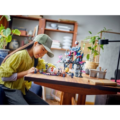 LEGO 71813 NINJAGO Dojo cienia Wilczej Maski – zdjęcie