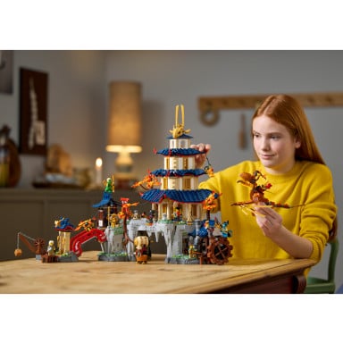 LEGO 71814 NINJAGO Turniejowe miasto ze świątynią – zdjęcie