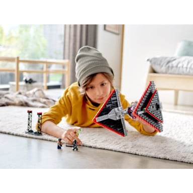 LEGO 75272 Star Wars Myśliwiec TIE Sithów – zdjęcie