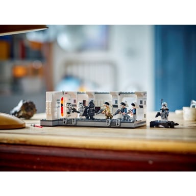 LEGO 75387 Star Wars Wejście na pokład statku kosmicznego Tantive IV – zdjęcie