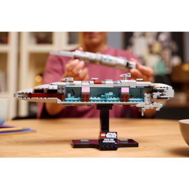 LEGO 75405 Star Wars Krążownik typu Home One – zdjęcie
