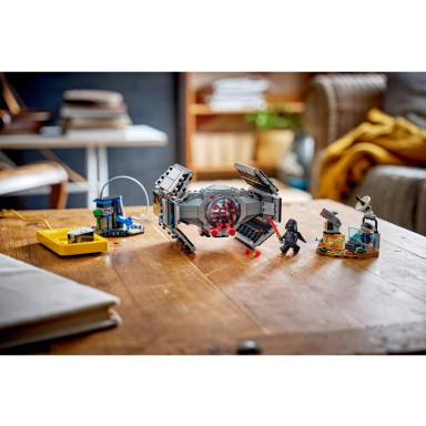 LEGO 75421 Star Wars SMART Play: Myśliwiec TIE Dartha Vadera – zdjęcie