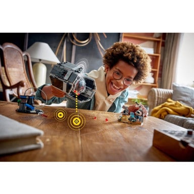 LEGO 75421 Star Wars SMART Play: Myśliwiec TIE Dartha Vadera – zdjęcie