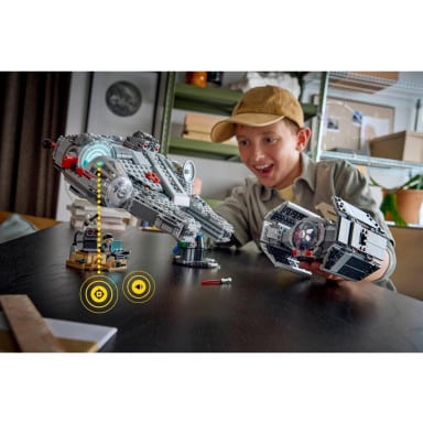 LEGO 75426 Star Wars SMART Play: Sokół Millennium – zdjęcie