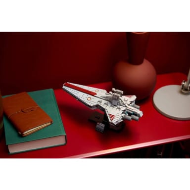 LEGO 75441 Star Wars Krążownik szturmowy typu Venator – zdjęcie