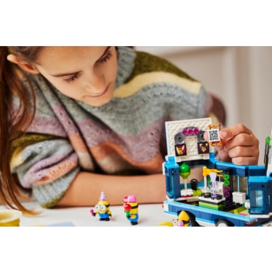 LEGO 75581 Minions Imprezowy autobus minionków – zdjęcie
