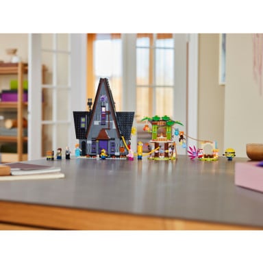LEGO 75583 Minions Rodzinna rezydencja Gru i minionków – zdjęcie