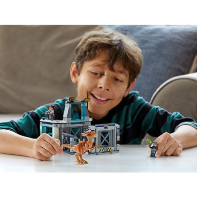 LEGO 75927 Jurassic World Ucieczka z laboratorium ze stygimolochem – zdjęcie