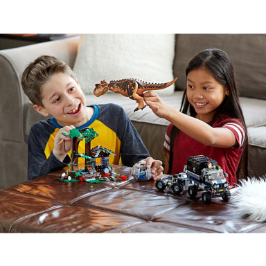 LEGO 75929 Jurassic World Ucieczka przed karnotaurem – zdjęcie