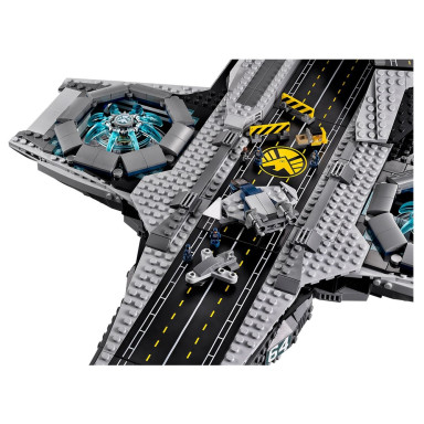 LEGO 76042 Marvel Super Heroes Lotniskowiec SHIELD Helicarrier – zdjęcie