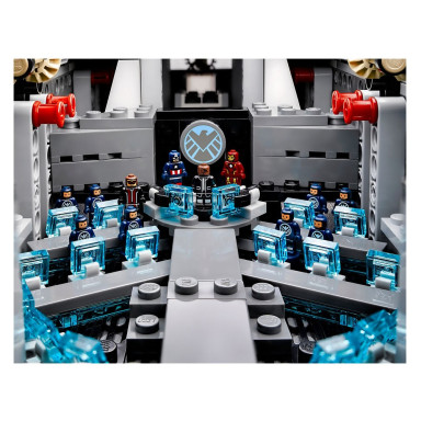 LEGO 76042 Marvel Super Heroes Lotniskowiec SHIELD Helicarrier – zdjęcie