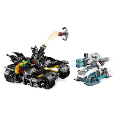 LEGO 76118 DC Comics Super Heroes Walka z Mr. Freeze’em – zdjęcie
