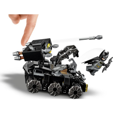 LEGO 76122 DC Comics Super Heroes Atak Clayface’a na Jaskinię Batmana – zdjęcie