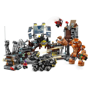 LEGO 76122 DC Comics Super Heroes Atak Clayface’a na Jaskinię Batmana – zdjęcie