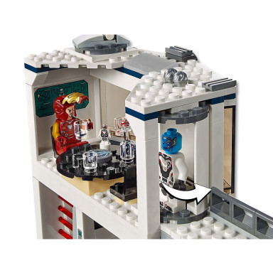 LEGO 76131 Marvel Avengers Bitwa w kwaterze Avengersów – zdjęcie