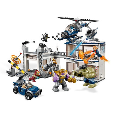 LEGO 76131 Marvel Avengers Bitwa w kwaterze Avengersów – zdjęcie