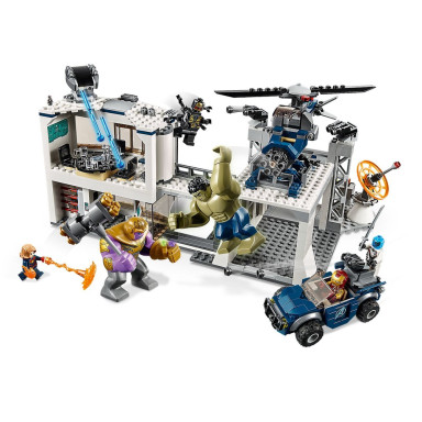 LEGO 76131 Marvel Avengers Bitwa w kwaterze Avengersów – zdjęcie
