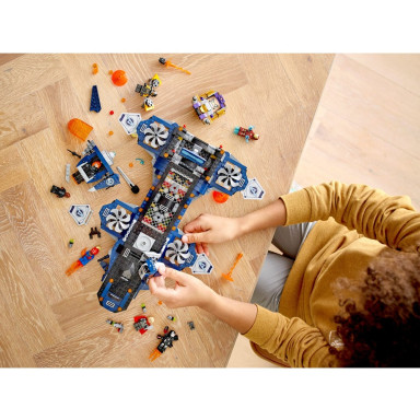 LEGO 76153 Marvel Avengers Avengers Lotniskowiec – zdjęcie