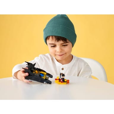 LEGO 76158 DC Comics Super Heroes Pościg Batłodzią za Pingwinem – zdjęcie