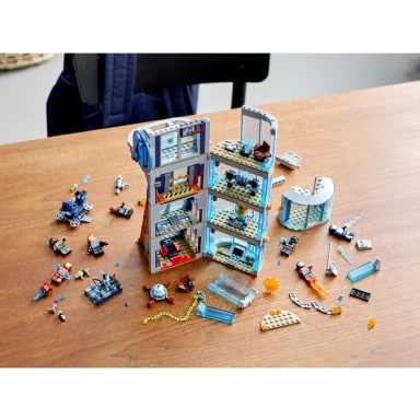 LEGO 76166 Marvel Avengers Walka o Wieżę Avengersów – zdjęcie