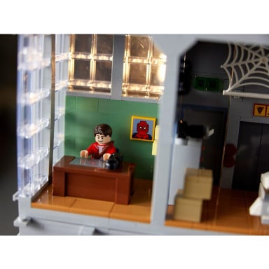 LEGO 76178 Marvel Spider-Man Daily Bugle – zdjęcie