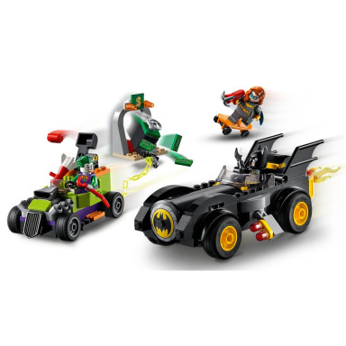 LEGO 76180 DC Batman kontra Joker: pościg Batmobilem – zdjęcie