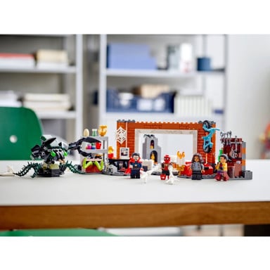 LEGO 76185 Marvel Spider-Man w warsztacie w Sanctum – zdjęcie