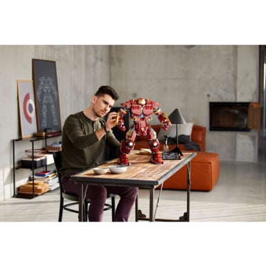 LEGO 76210 Marvel Hulkbuster – zdjęcie