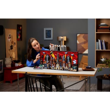 LEGO 76271 DC Batman: Gotham z serialu The Animated Series – zdjęcie