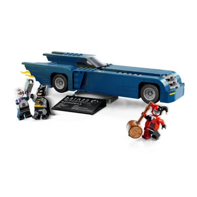LEGO 76274 DC Batman z batmobilem kontra Harley Quinn i Mr. Freeze – zdjęcie