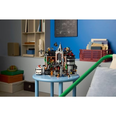 LEGO 76300 DC Arkham Asylum – zdjęcie