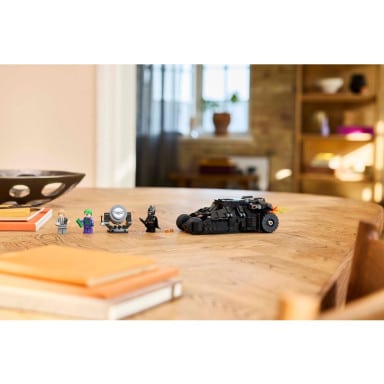 LEGO 76303 DC Tumbler Batmana kontra Dwie Twarze i Joker – zdjęcie